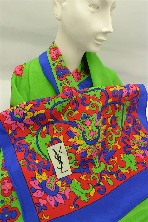 foulard yves saint laurent prix|Saint Laurent.